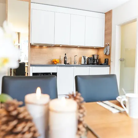 Simon's Apartment *
