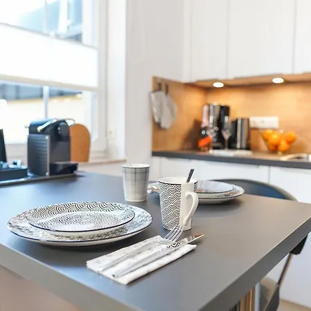 Simon's Apartment *